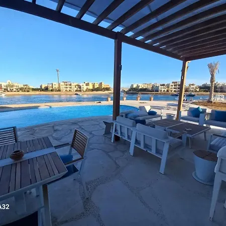 3 Bedrooms Villa Fanadir